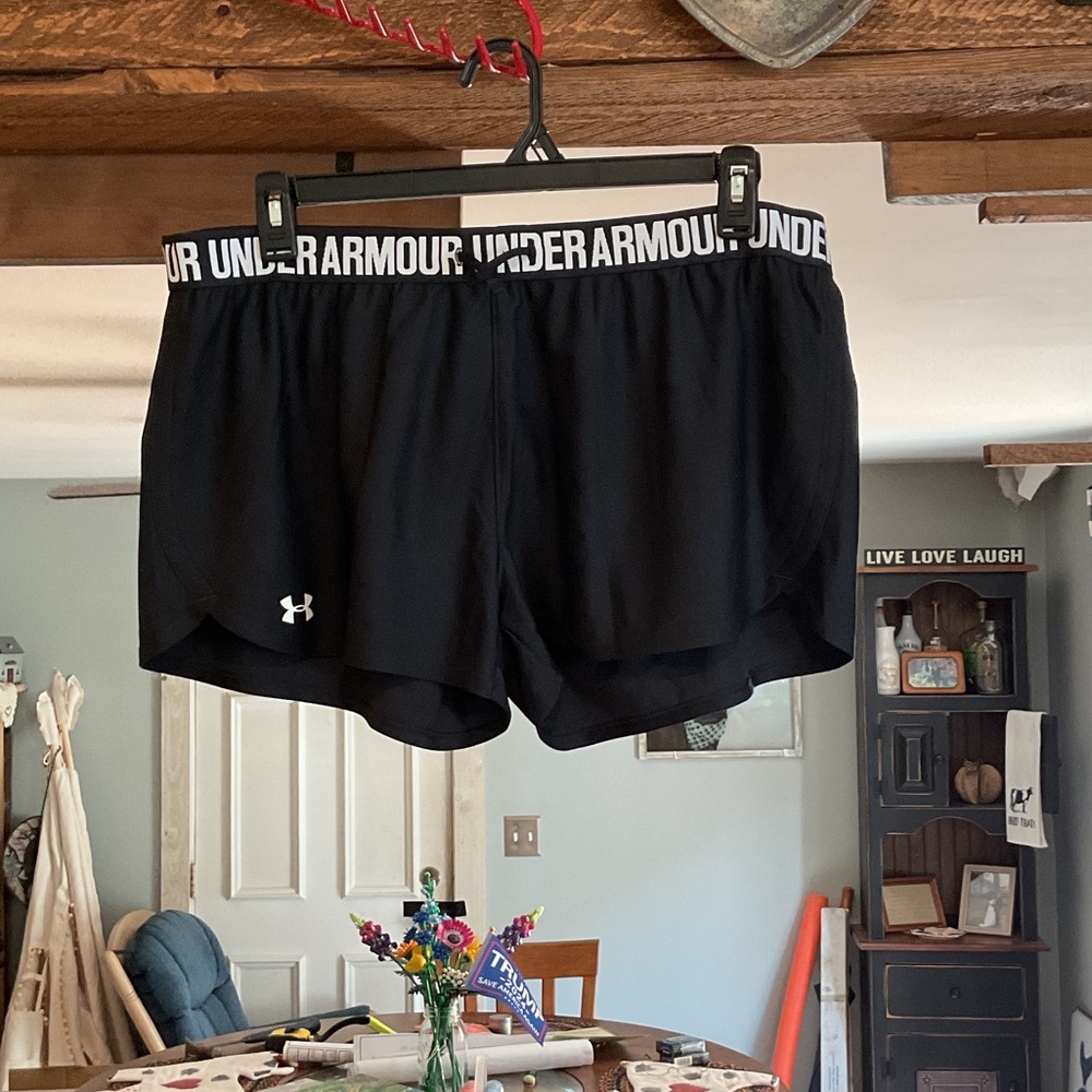 Under Armour Women's Black Athletic Shorts